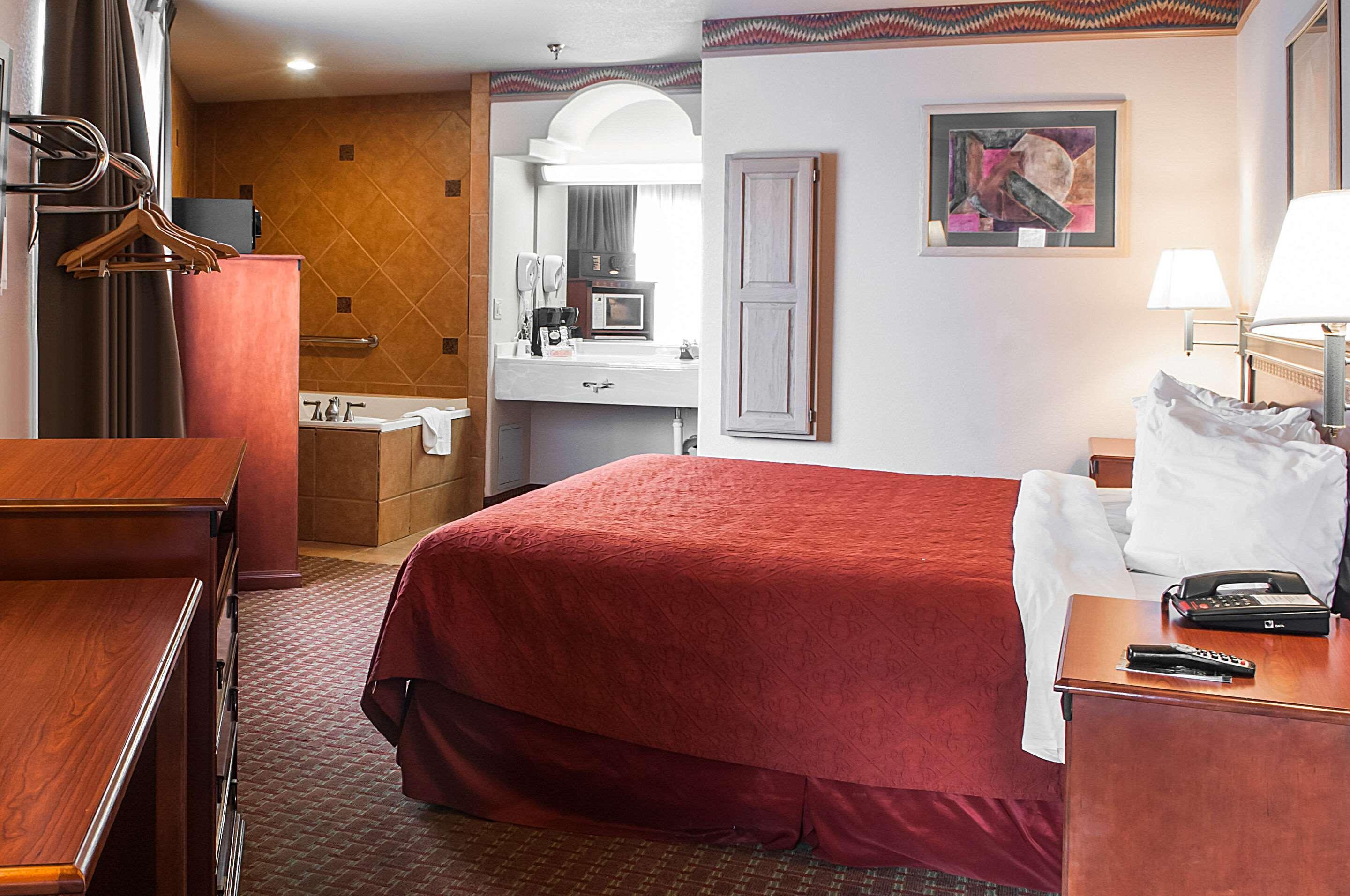 Quality Inn & Suites Las Cruces - University Area Dış mekan fotoğraf