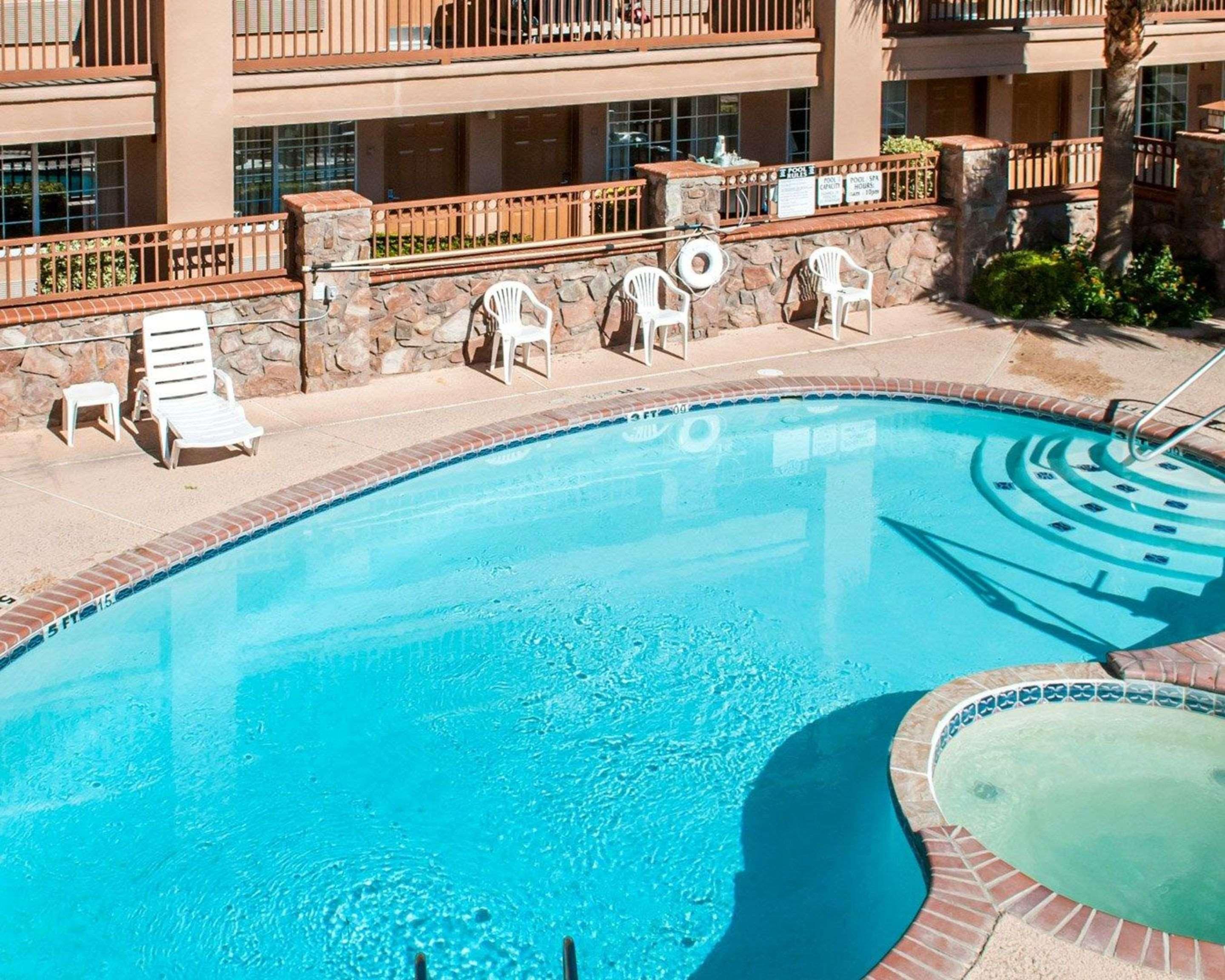 Quality Inn & Suites Las Cruces - University Area Dış mekan fotoğraf