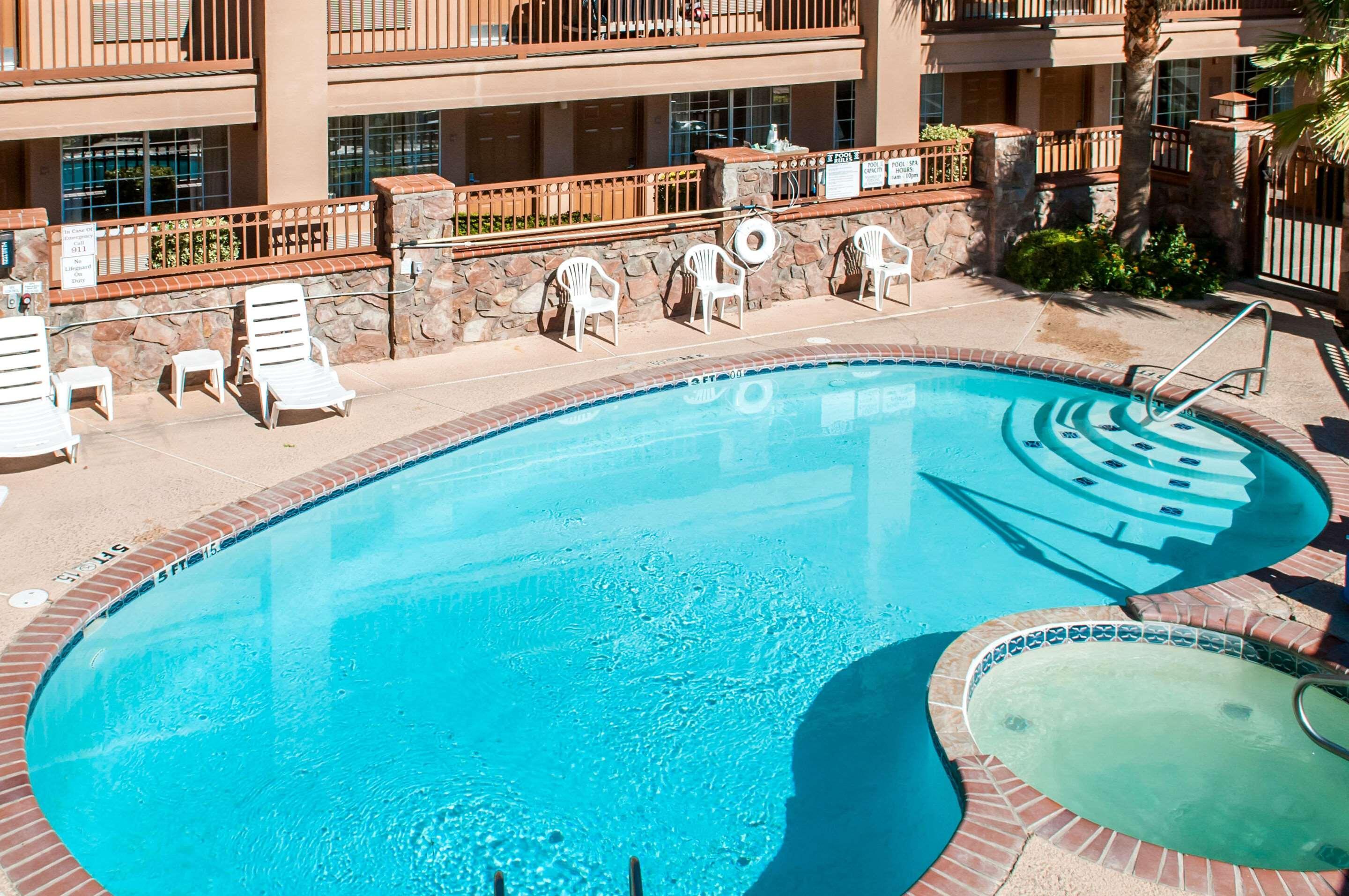 Quality Inn & Suites Las Cruces - University Area Dış mekan fotoğraf